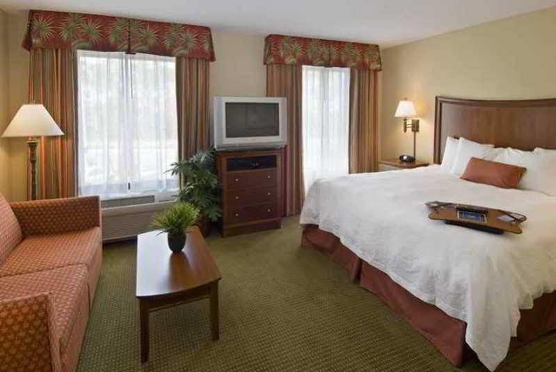 Hampton Inn & Suites Fort Myers Estero Bagian luar foto